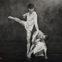 Dancers Ta Thuy Chi, Nguyen Ngoc Anh